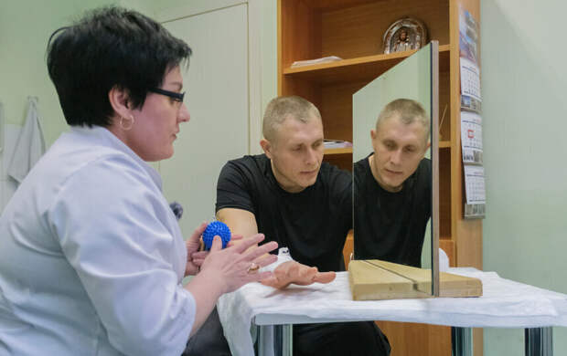 Психологи "лечат память" и избавляют от фантомных болей ветеранов СВО