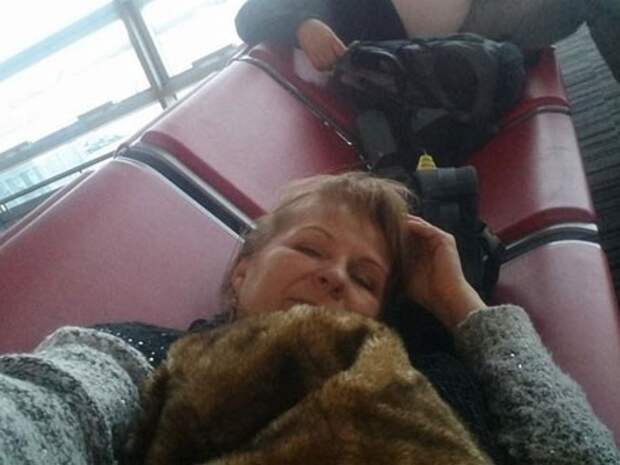 Пьяная польская депутат потребовала остановить самолет в Харькове Пьяная польская депутат потребовала остановить самолет в Харькове