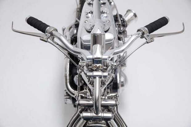 Zillers Garage: кастом с мотором Vincent Lightning