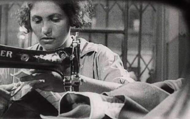 Какой была идеальная советская женщина? 9 признаков