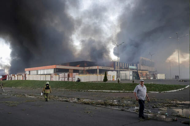 В Харькове ВС России уничтожили военный склад ВСУ в торговом центре