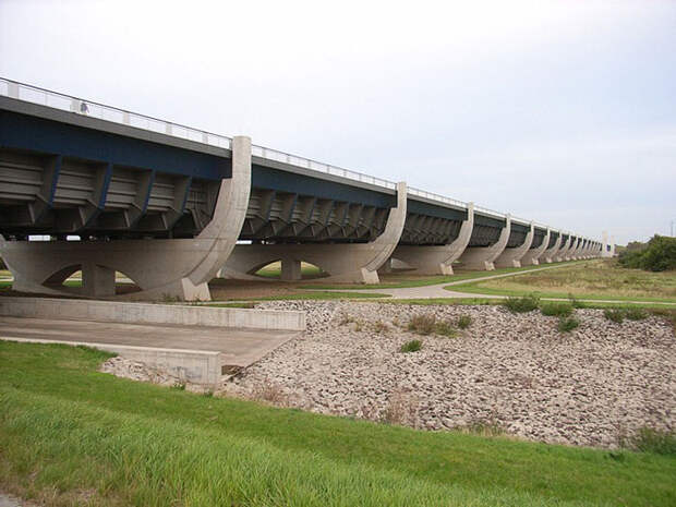 Магдебургский водный мост (Magdeburg Water Bridge), Германия