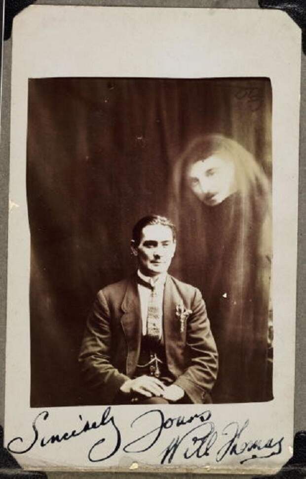 10. Уилл Томас и призрак на фоне винтаж, крипи, фото