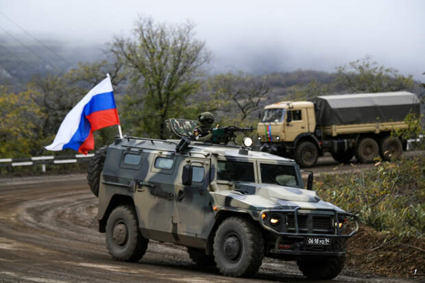 На бывших Азербайджанских территориях военные взорвали армейские объекты