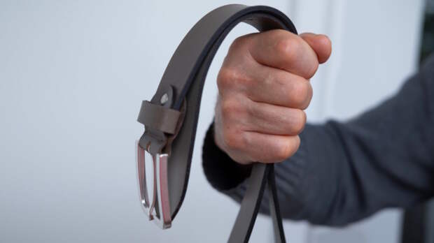 Ученика выпороли ремнем перед одноклассниками в лицее в Уфе