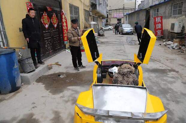 Дедушка собрал своему внуку мини-суперкар Lamborghini Дедушка собрал своему внуку мини-суперкар Lamborghini