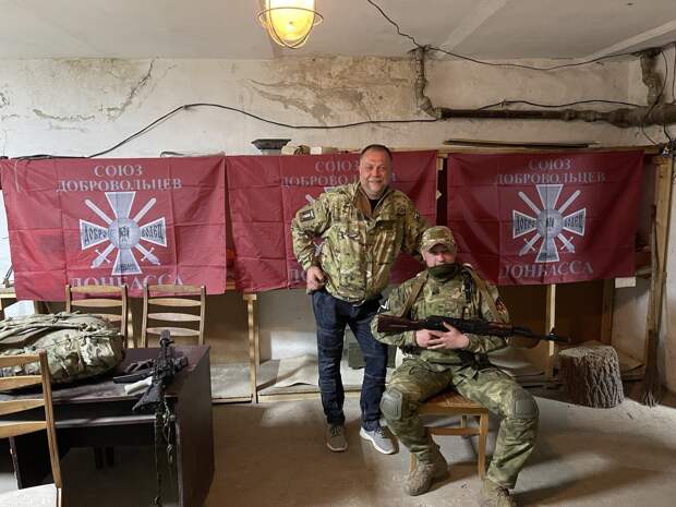 Без пышных торжеств, но с верой в Победу: Бородай поздравил защитников Донбасса