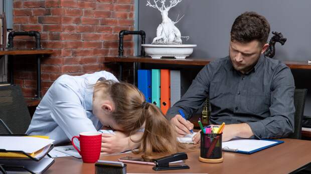 Сами вы лентяи: 5 способов победить прокрастинацию и не стать лузером в карьере