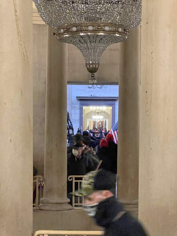 Войска Трампа взяли Капитолий