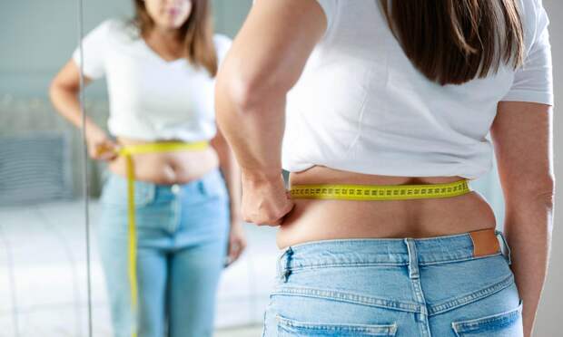 Врач Лебедева рассказала, как весенний гиповитаминоз приводит к перееданию и целлюлиту