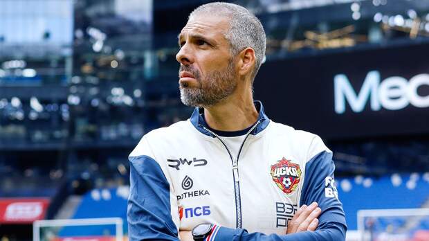 Жена главного тренера ЦСКА Челестини присутствует на каждой тренировке команды — журналист Панков