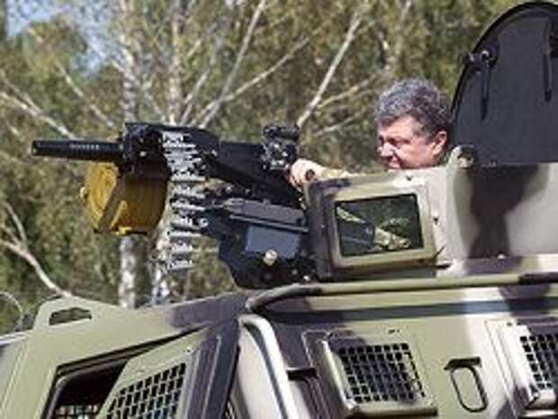 Порошенко разрешил милиционерам стрелять без предупреждения Порошенко разрешил милиционерам стрелять без предупреждения