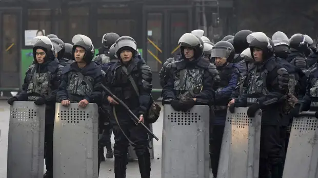 Токаев заявил о захвате террористическими бандами в Казахстане самолётов