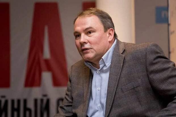 Петр Толстой в День России призвал усилить меры поддержки семей с детьми