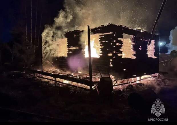 В Ленобласти дотла сгорел частный дом — на пепелище найдено тело мужчины