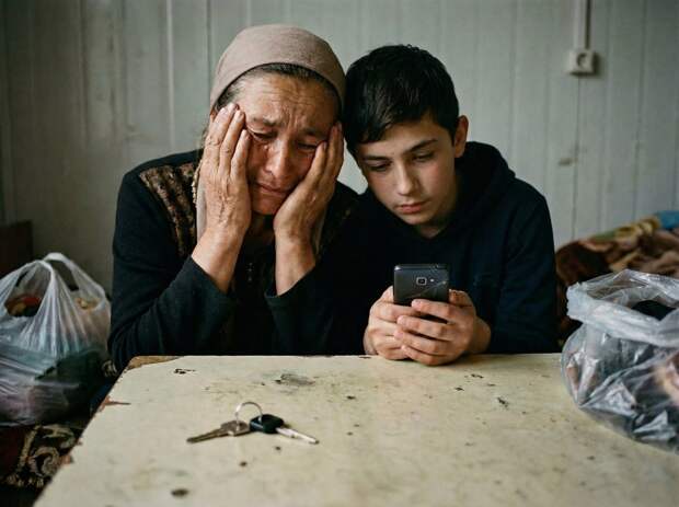 Одно SMS — и жизнь рухнула. Почему узбекские женщины остаются без дома и будущего