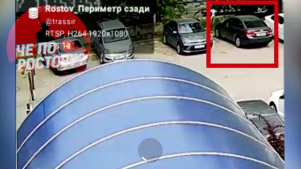 Неизвестный стрелок ведет охоту на припаркованные автомобили в Ростове