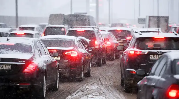 Снегопады и оттепель: как долго продлится непогода в столичном регионе