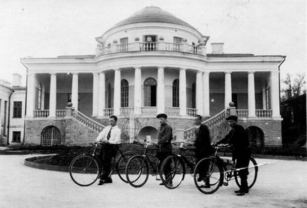 Усадьба Воейкова в 1938 году. /Фото: arzamas.academy Усадьба Воейкова в 1938 году. /Фото: arzamas.academy