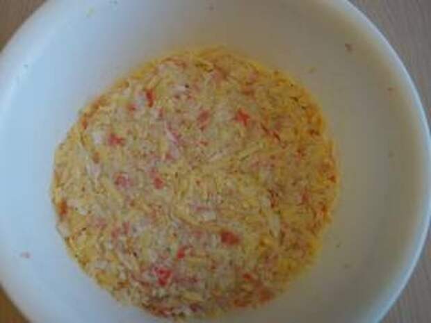 Пошаговый рецепт: Котлеты из крабовых палочек с сыром - Шаг 7