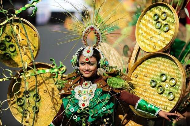Необычный карнавал в индонезийском Джембере (11)