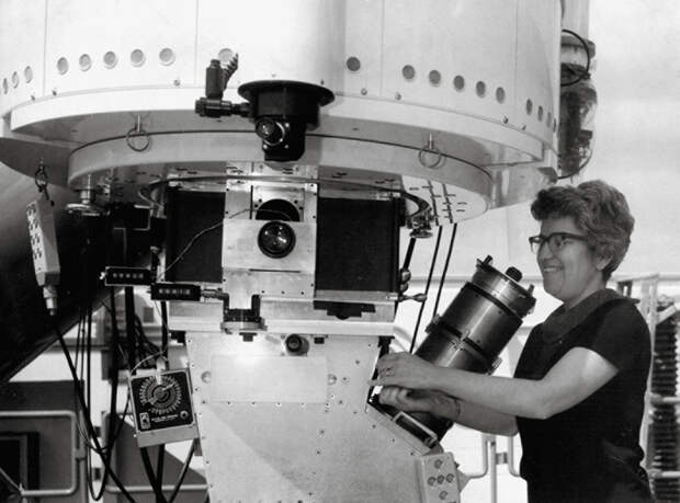 Вера Рубин у 84-дюймового телескопа обсерватории Китт Пик