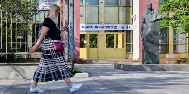Собянин представил в МГИК подписи муниципальных депутатов в поддержку своего выдвижения. Фото: Ю. Иванко mos.ru. Пресс-служба мэра и Правительства Москвы