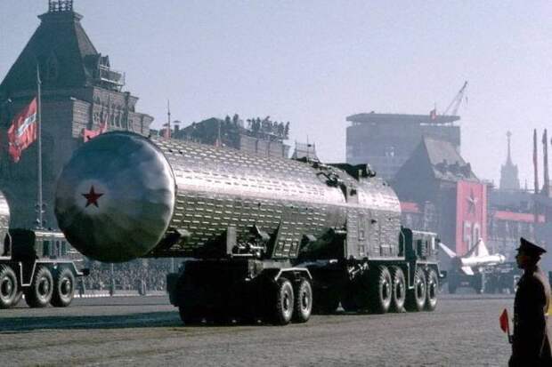 История военных парадов на Красной площади История военных парадов на Красной площади