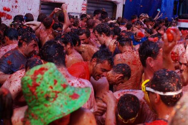 Праздник Tomatina - помидорное безумие (12 фото)