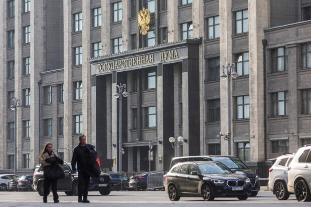 В Госдуме поддержали идею включить дорогие лекарства от одной болезни в ОМС