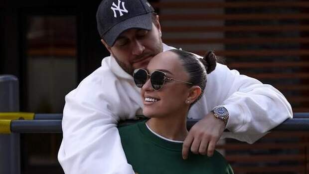 Манукян сделал заявление про расставание с Краймбрери — виноват ремонт в квартире