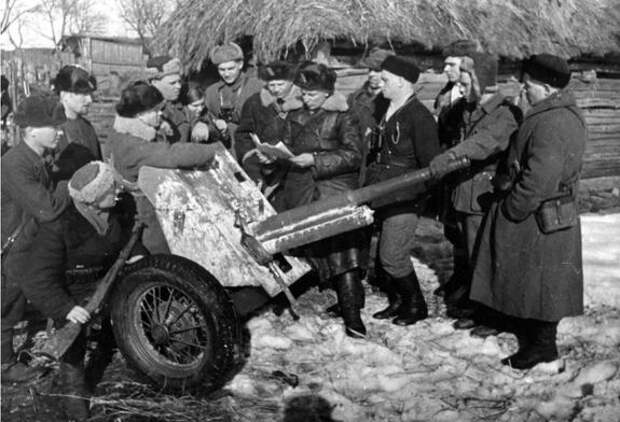 Ради памяти этих людей мы должны сделать Россию великой. Три реальных  истории героев-партизан