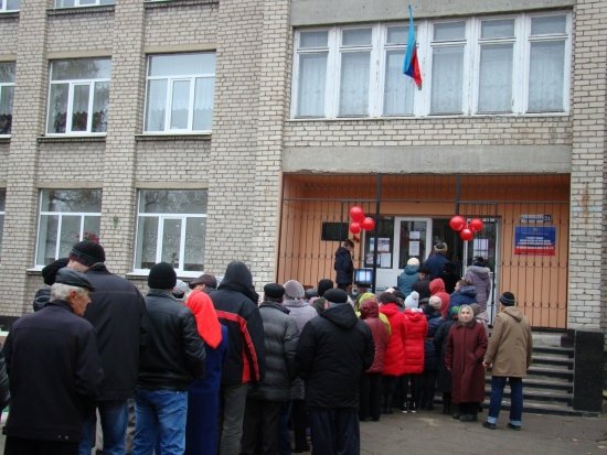 Голосуют из окопов: выборы проводят и у ополченцев на передовой - появились фото избирательных бюллетеней в ДНР и ЛНР