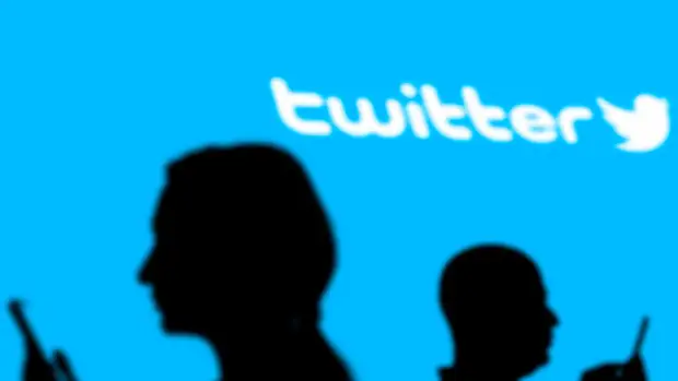 Суд оштрафовал Twitter на 3 млн руб. за свастику и рецепт коктейля Молотова