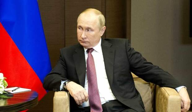 После жесткого заявления по Украине Байден планирует провести с Путиным "долгий разговор"