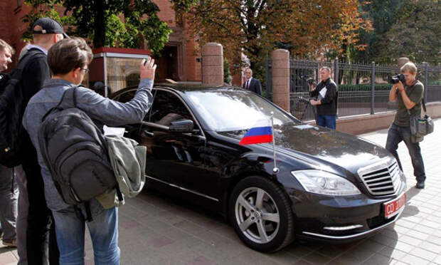 Mercedes-Benz российского посла в Беларусии