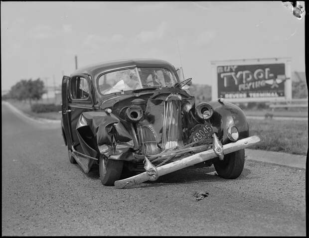 Авария на дороге, 1942 год
