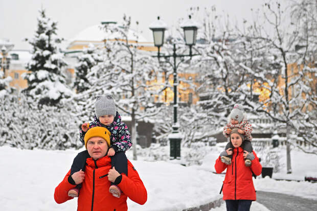 В России сняли два ролика о семейных ценностях