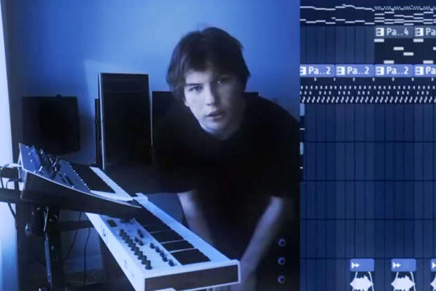 Baza:в США обвинили в плагиате исполнителя из РФ ØneHeart