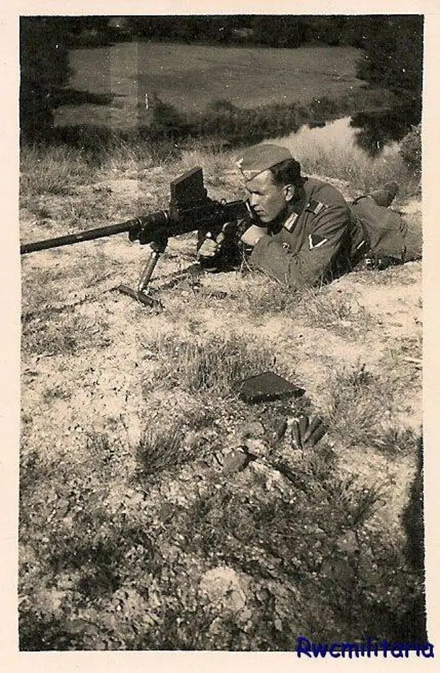 Вермахт противотанковое. ПТР вермахта второй мировой. ПТРД 1940. Противотанковое немецкое ружье ПТР. Немецкие противотанковые ружья второй мировой войны.