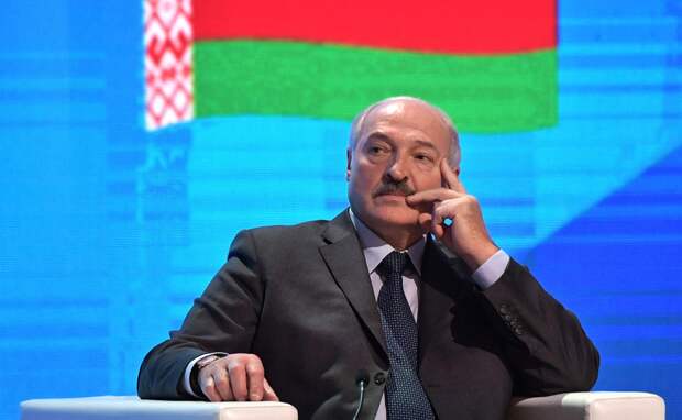 Лукашенко публично пожурил Пашиняна и Алиева за Карабах: "Что, лучше стало?"