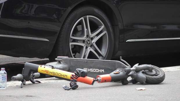 Шесть ДТП с участием электросамокатов с «пассажирами» зарегистрировали в Москве