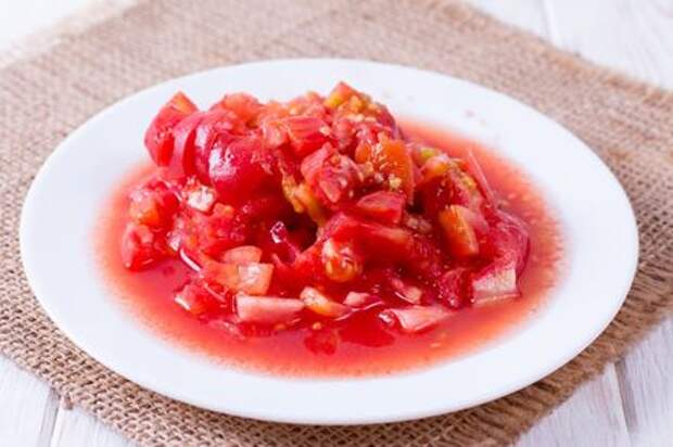 Макароны с помидорами и луком. Этап: 2