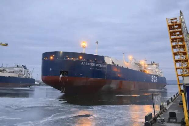 Что значит для РФ начало работы первого ледового танкера «Алексей Косыгин