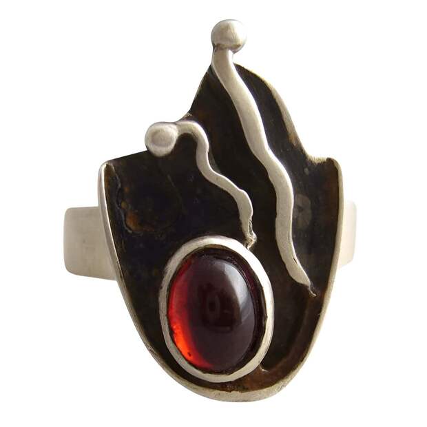 Серебряное кольцо в стиле модерн от Сэма Крамера