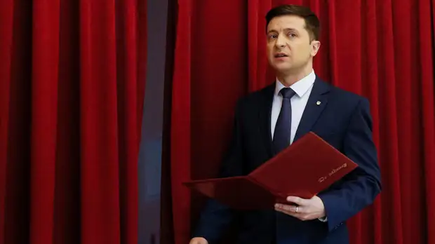 Опрос: Зеленский лидирует в президентском рейтинге на Украине