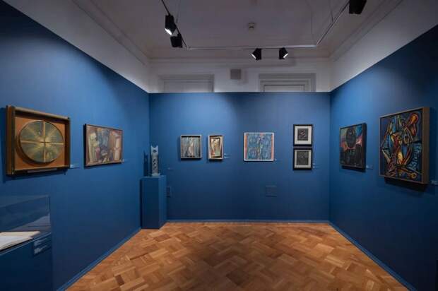 В Доме Булгакова открылась выставка работ художника Владимира Волка