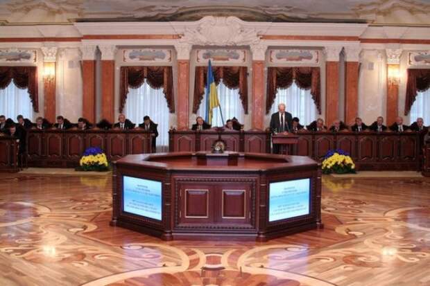 Новая «зрада»: США усомнились в честности нового состава Верховного суда Украины