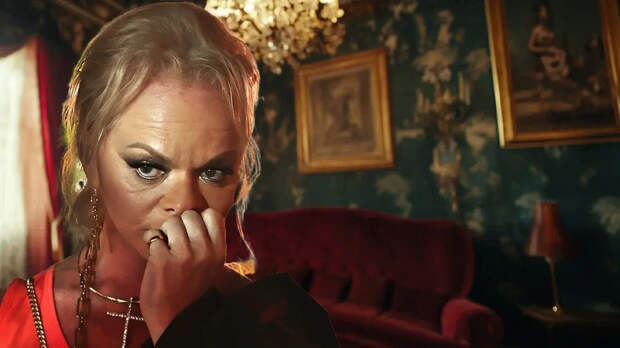 Долина вернулась в Россию и даёт первый концерт: Будет петь для пустых стульев?