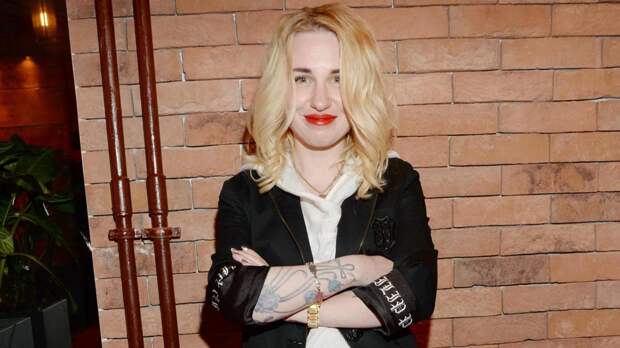 Валерия Гай Германика объяснила, почему не показывает лицо сына: «Оберегаю»